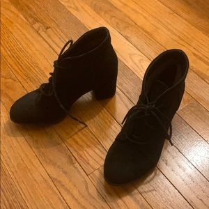 Steve Madden girl suede bootie